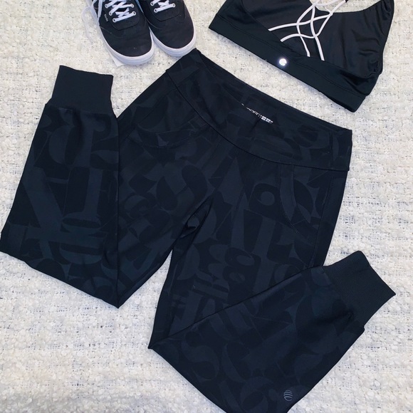 Joggers - Picture 2 of 5